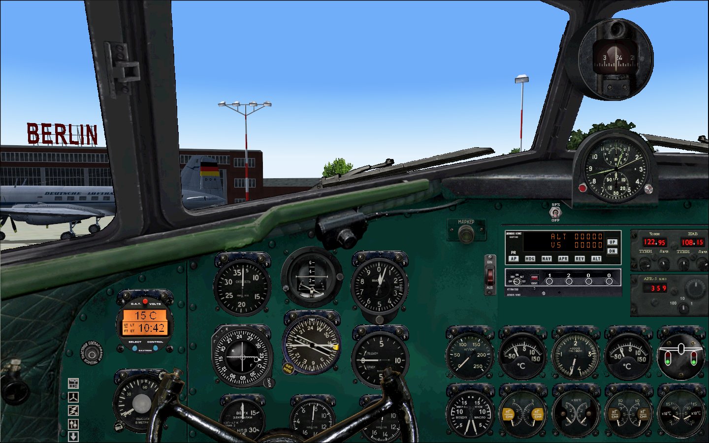 Li-2 pilots panel.jpg