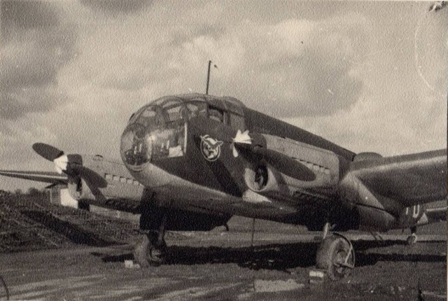 Si 204D FFS C 15 Bourges 1943.jpg