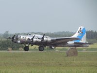 b17-004.jpg