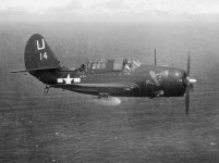 SB2C-4E_Helldiver_of_VB-6_in_flight_in_1945.jpg