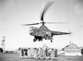 1946_a_sikorsky_h-5_helikopter_demonstracios_tesztjei-3470466011.jpg