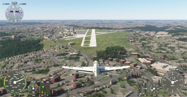 11 short final for 28 see the trees below on the right.jpg