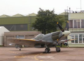 Spit XVIIIe at Leuchars 2008.jpg