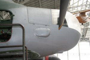 Mosquito Mk.XIX -radome unpainted belly cannon.jpg