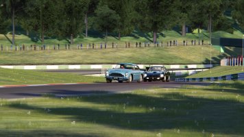 Screenshot_aston_db5_cadwell_park_3-9-126-10-8-19.jpg