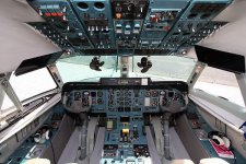 antonov-an-140-cockpit_pics51-5192.jpg