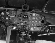 Lockheed_C-40A_cockpit.jpg