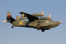 800px-Russian_Navy_Beriev_Be-12PS_Dvurekov-1.jpg