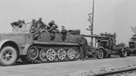 sdkfz_7_towing_flak_88_mm_gun_.jpg