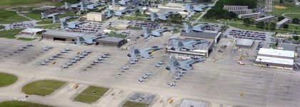 800px-F-18Cs_over_NAS_Cecil_Field_1994.JPEG