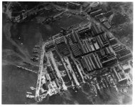 Yokosuka_naval_base_18_July_1945.jpg
