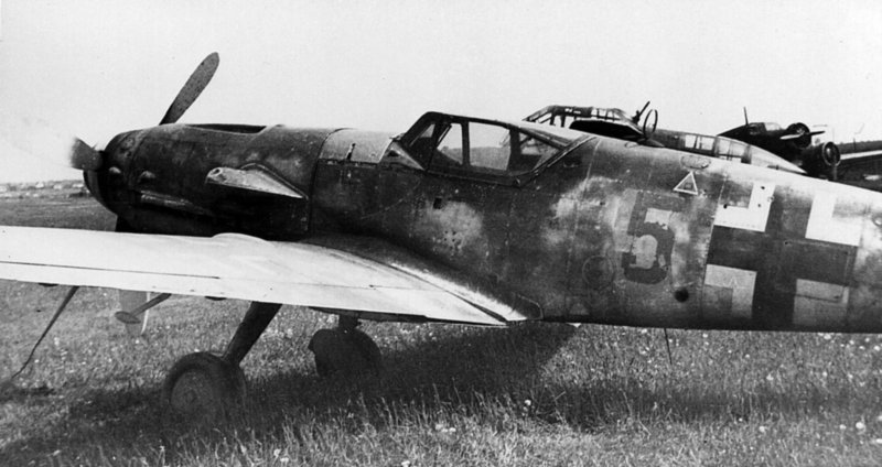 Messerschmitt Bf 109G10R3 Erla 10.JG51 Yellow 5 Horst Walter Petzschler WNr 130297 interned Swed