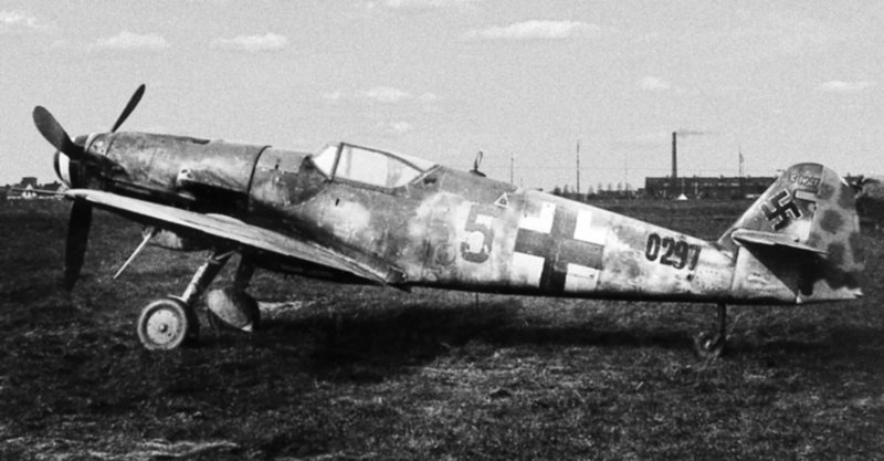 Messerschmitt Bf 109G10R3 Erla 10.JG51 Yellow 5 Horst Walter Petzschler WNr 130297 interned Swed