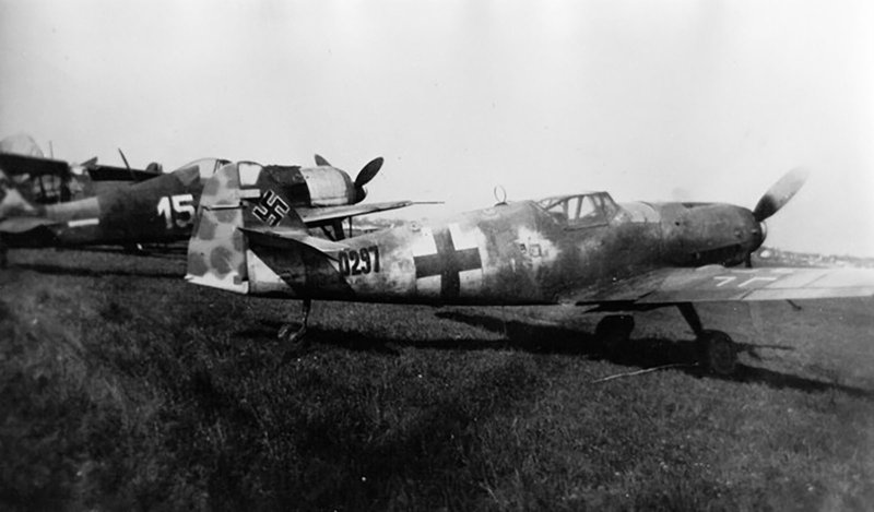 Messerschmitt Bf 109G10R3 Erla 10.JG51 Yellow 5 Horst Walter Petzschler WNr 130297 interned Swed